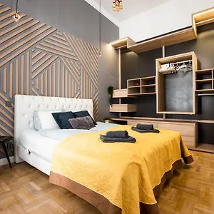 Deluxe Quentin Next To The Fashion Street Appartamento Budapest